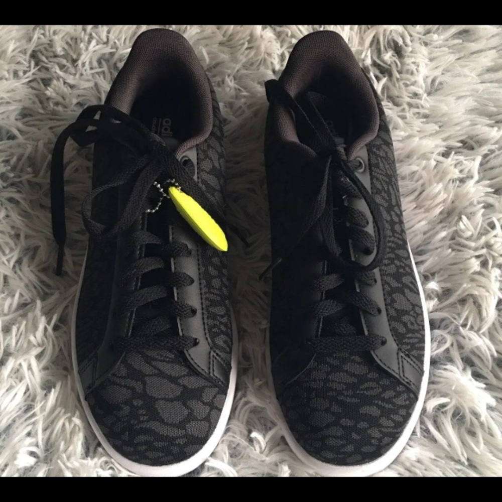 Like New!  Adidas Cloudfoam 👟☁️
